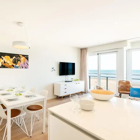 Ocean View Panorama 2 Bedroom Apartment Koksijde
